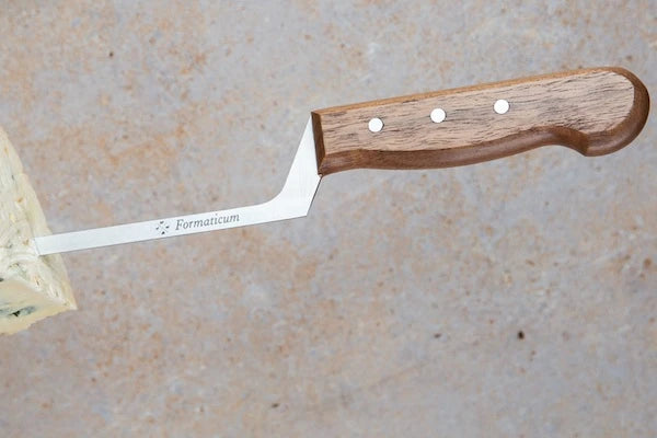 Professional Blue Cheese Knife - Walnut Handle
